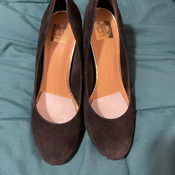 Black and Gold Dolce Vita Heels - Picture 2 of 7